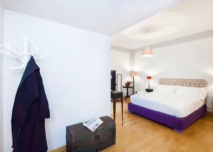 Salotto Monti Otel 3*